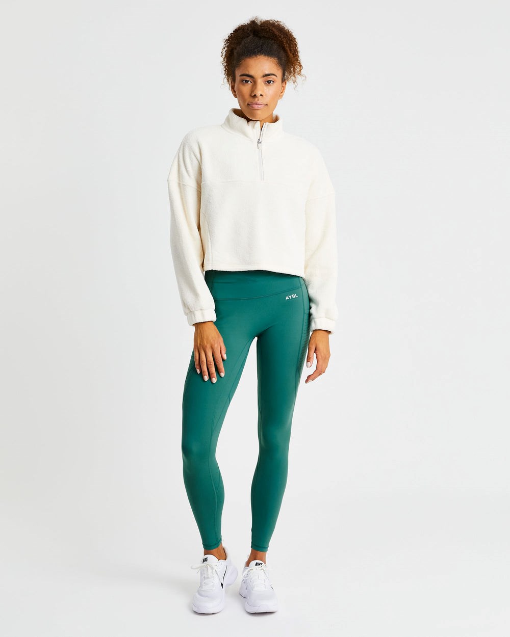 AYBL Effortless Oversized Cropped Fleece Kremowe | 230849-WPI