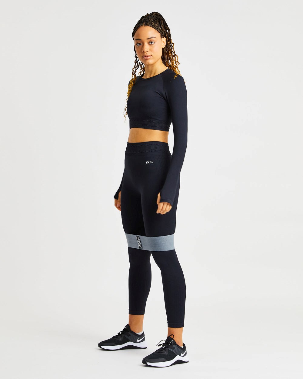 AYBL Elevate Seamless Long Sleeve Crop Top Czarne | 674901-AKE