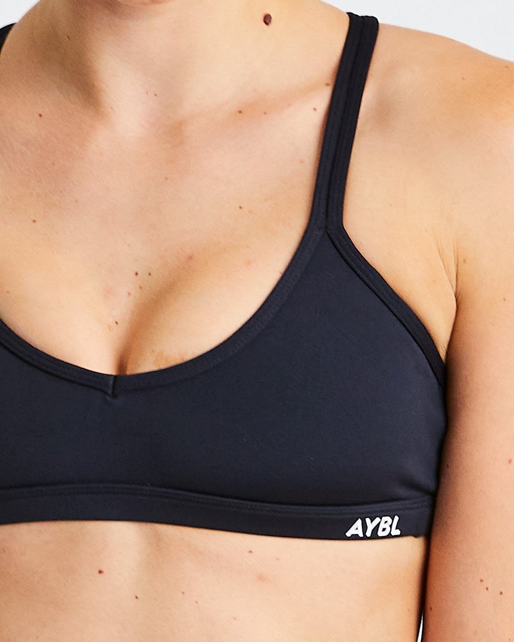 AYBL Essential Z Paskami Sports Bra Czarne | 168374-UWZ