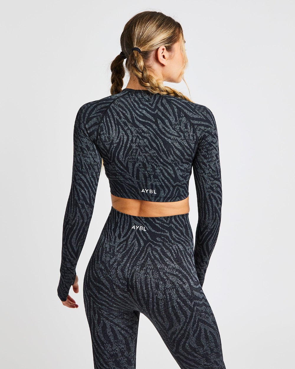 AYBL Evolve Animal Seamless Long Sleeve Crop Top Czarne | 285410-INZ