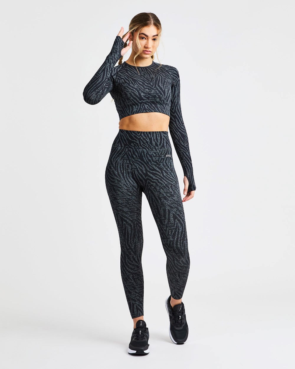 AYBL Evolve Animal Seamless Long Sleeve Crop Top Czarne | 285410-INZ