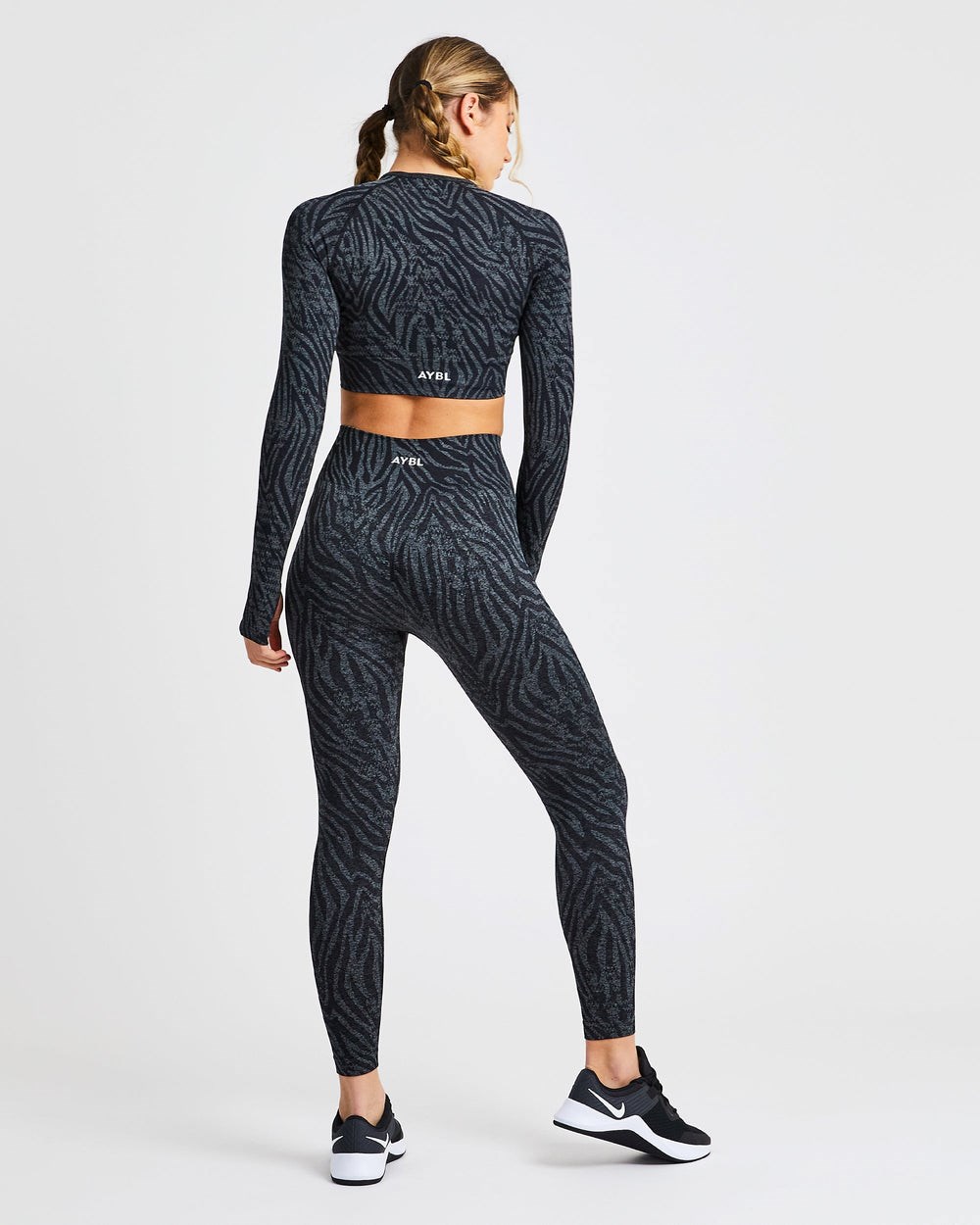 AYBL Evolve Animal Seamless Long Sleeve Crop Top Czarne | 285410-INZ