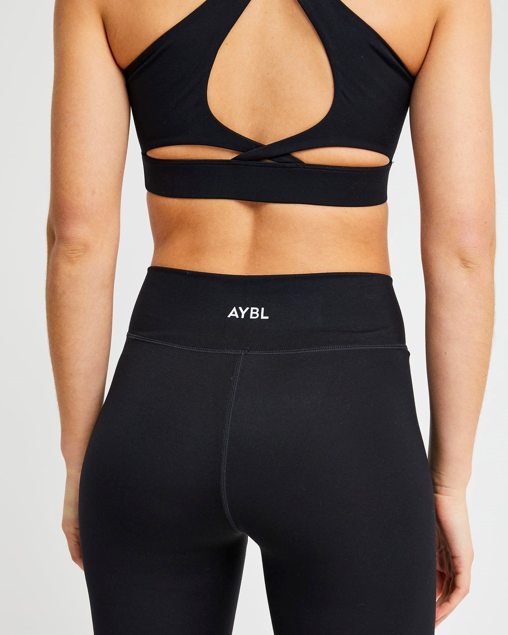 AYBL Flow Sports Bra Czarne | 697435-ZXK