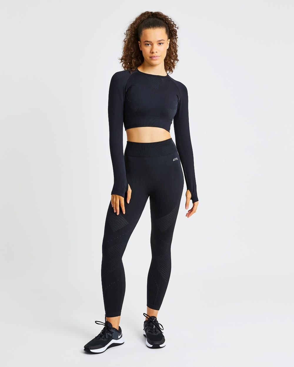 AYBL Ignite Seamless Long Sleeve Crop Top Czarne | 172053-WSF