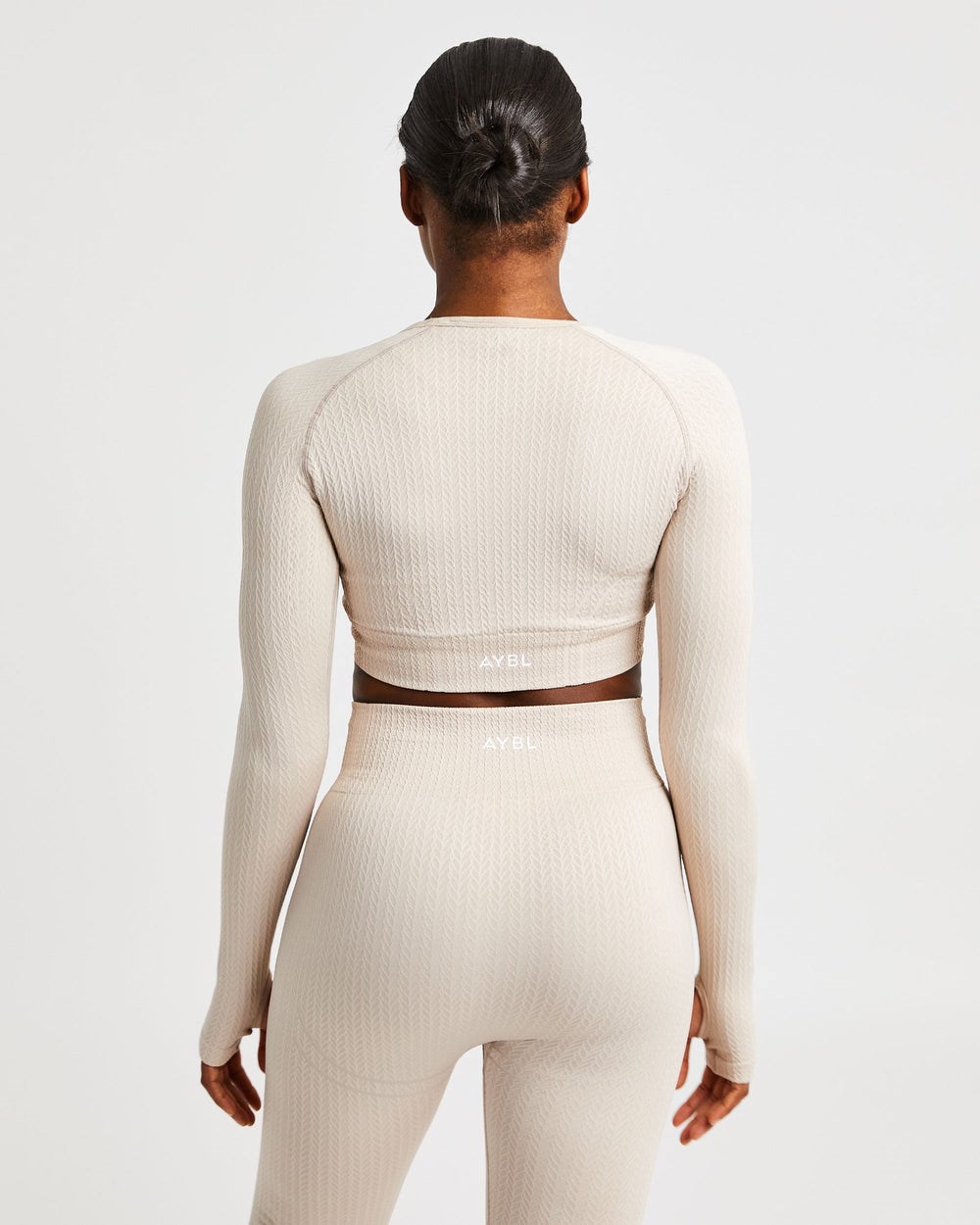 AYBL Luxe Seamless Long Sleeve Crop Top Sand | 047598-TXF