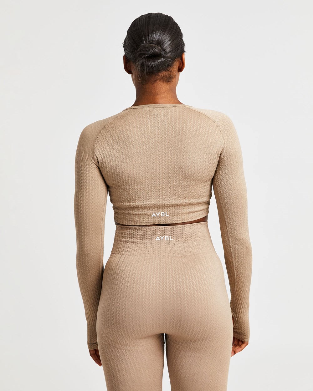 AYBL Luxe Seamless Long Sleeve Crop Top Mocha | 354197-MUT