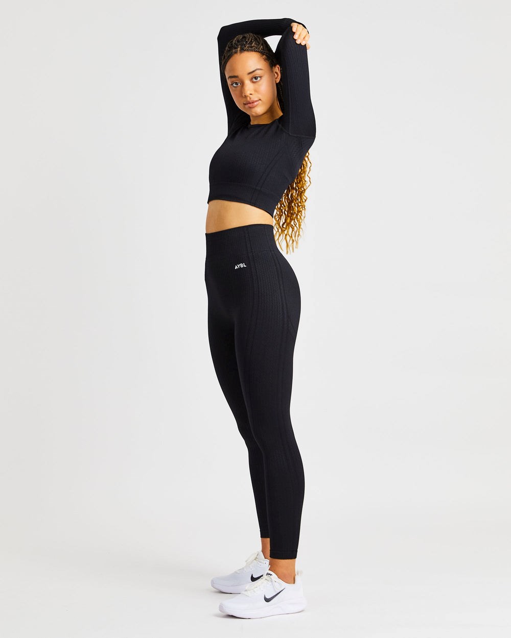 AYBL Luxe Seamless Long Sleeve Crop Top Czarne | 706249-EDZ