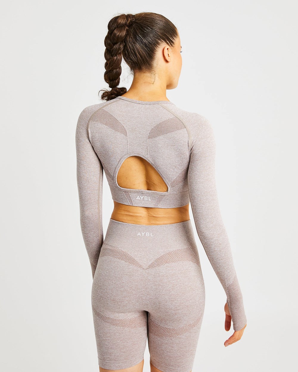 AYBL Motion Seamless Long Sleeve Crop Top Beżowe | 092145-QTF