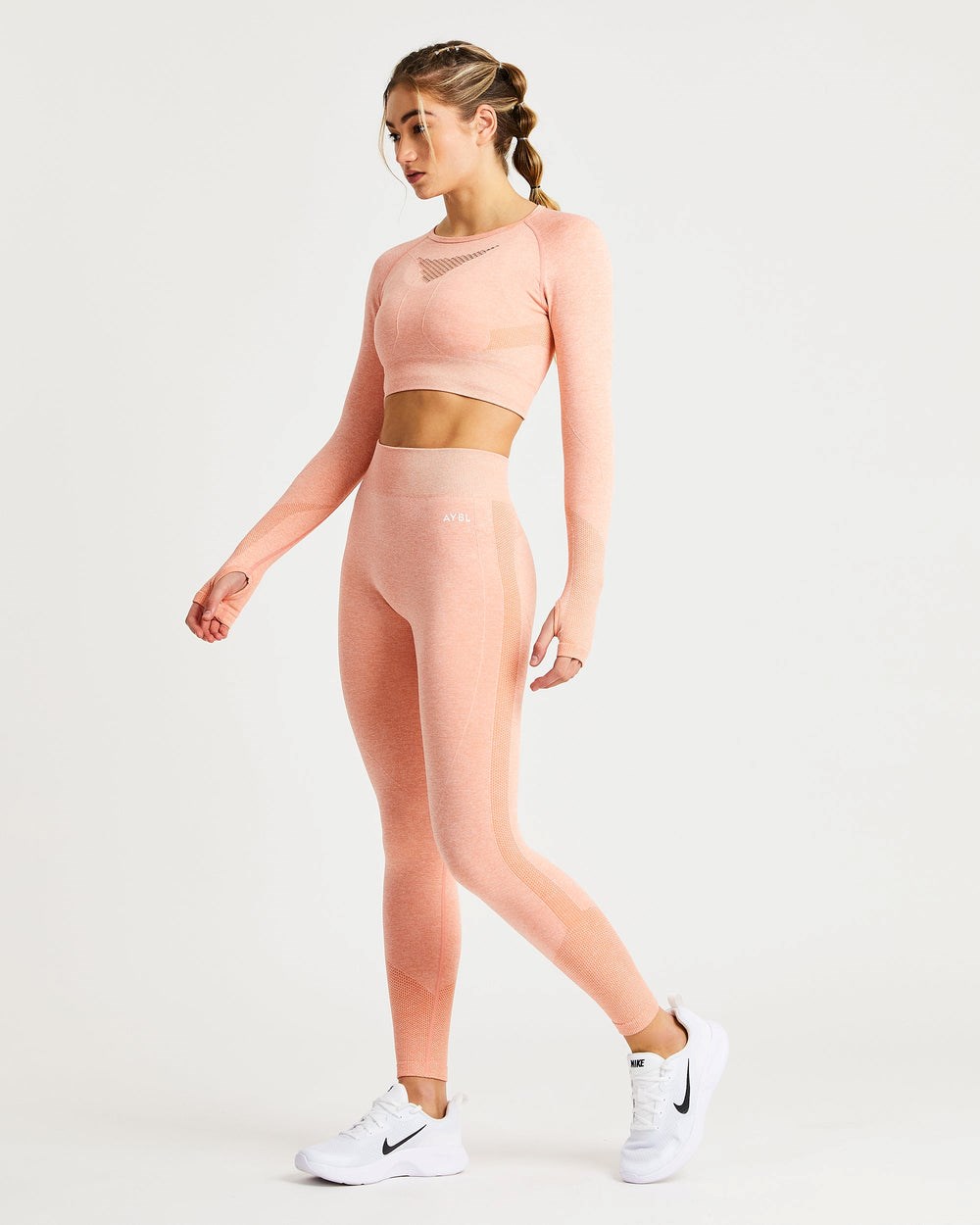 AYBL Motion Seamless Long Sleeve Crop Top Peach Marl | 584307-AUV