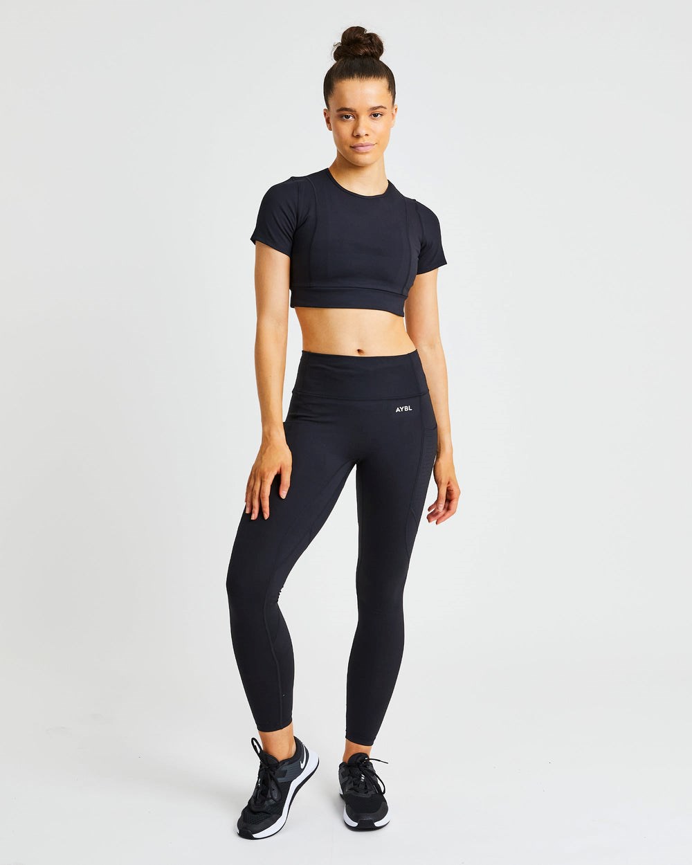 AYBL Pace Crop Top Czarne | 486370-GRD