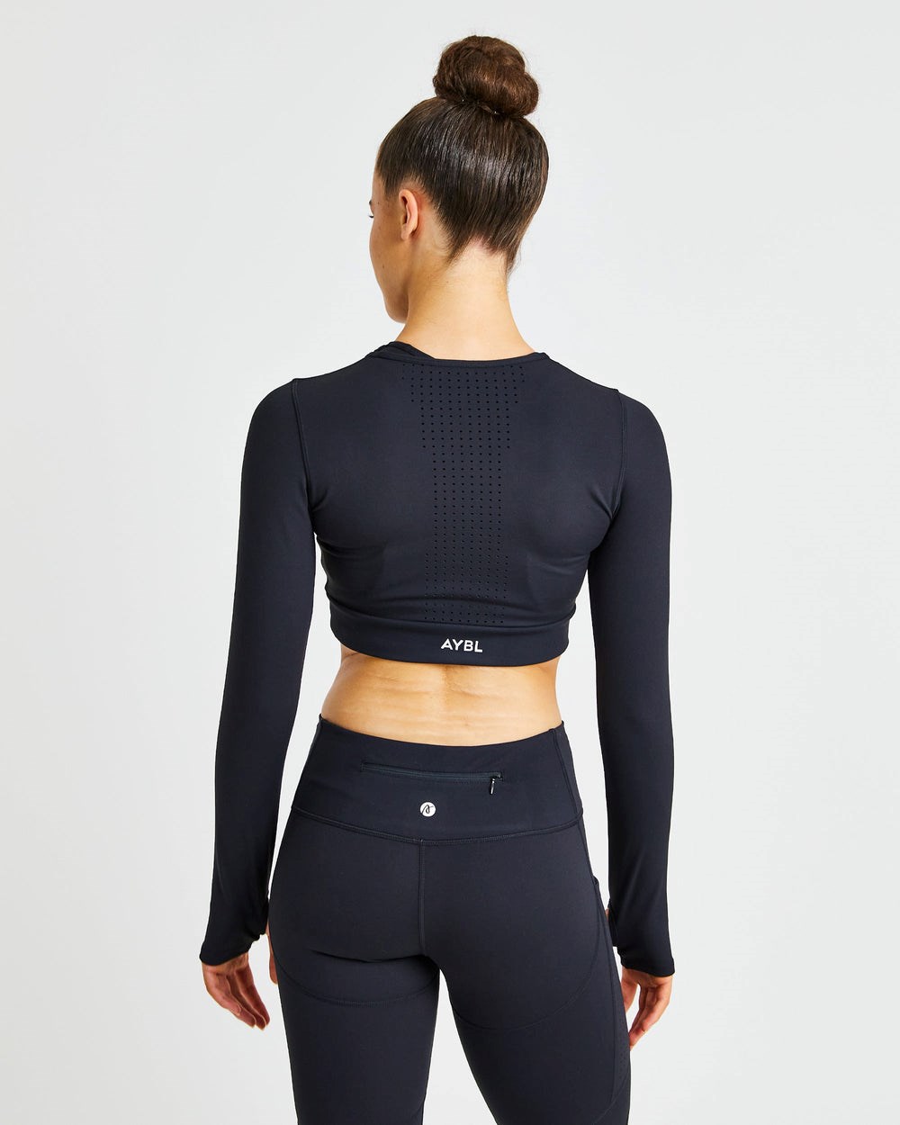 AYBL Pace Long Sleeve Crop Top Czarne | 293680-JBK