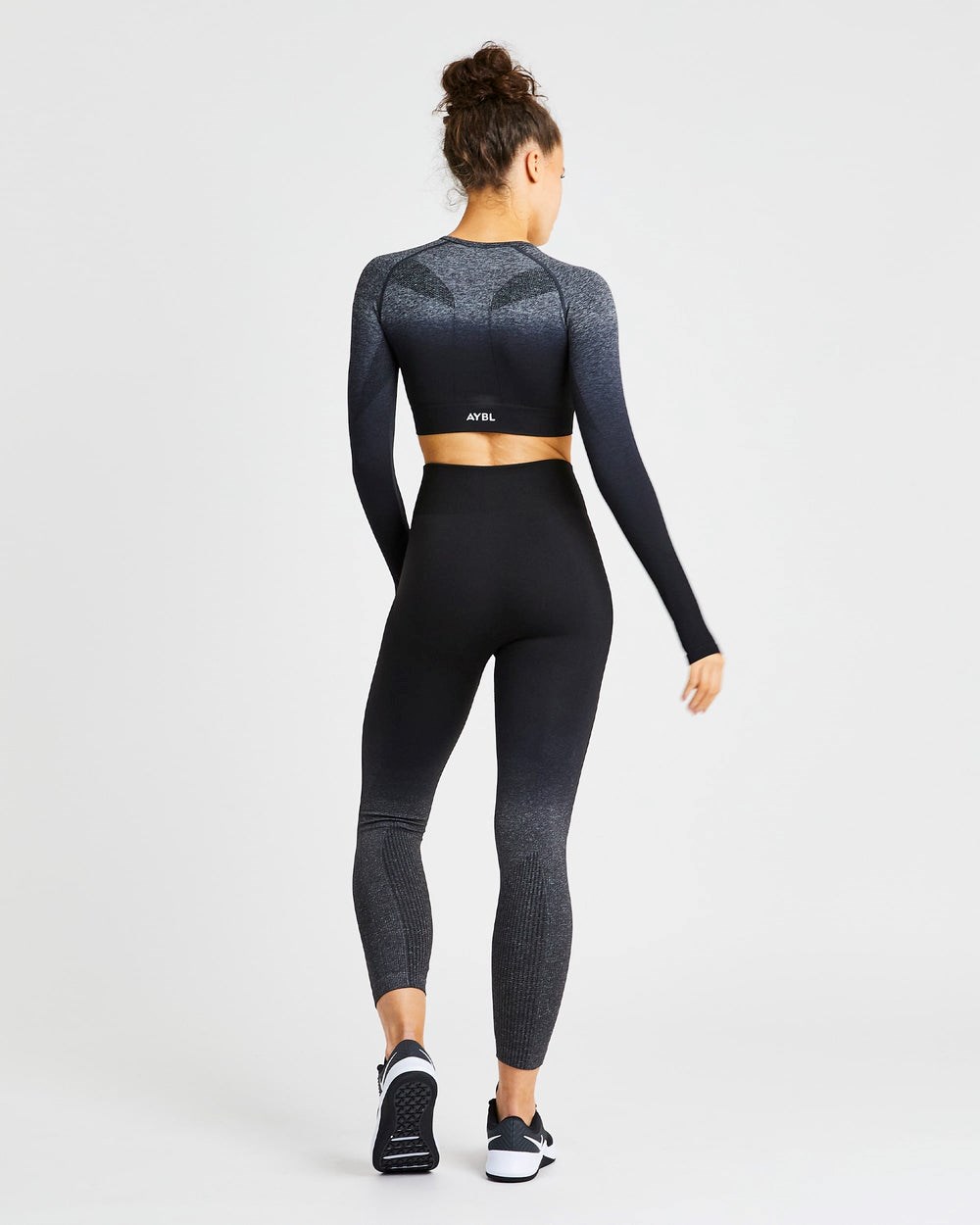 AYBL Pulse Ombré Seamless Long Sleeve Crop Top Black/Grey | 340196-WEB