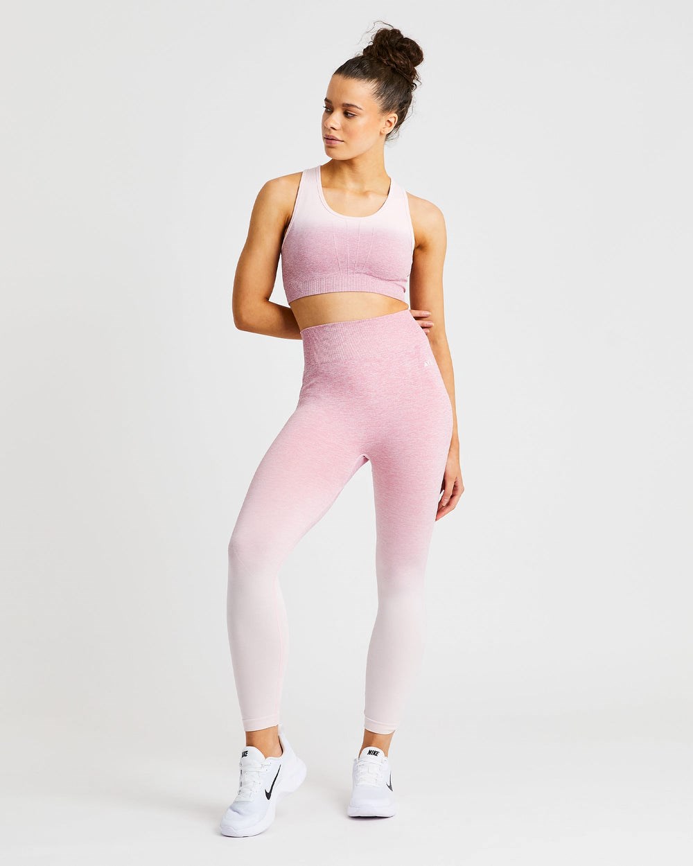 AYBL Pulse Ombré Seamless Sports Bra Różowe | 759634-CEP