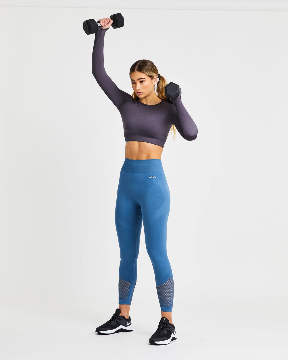 AYBL Reform Seamless Long Sleeve Crop Top Charcoal | 362574-IFT