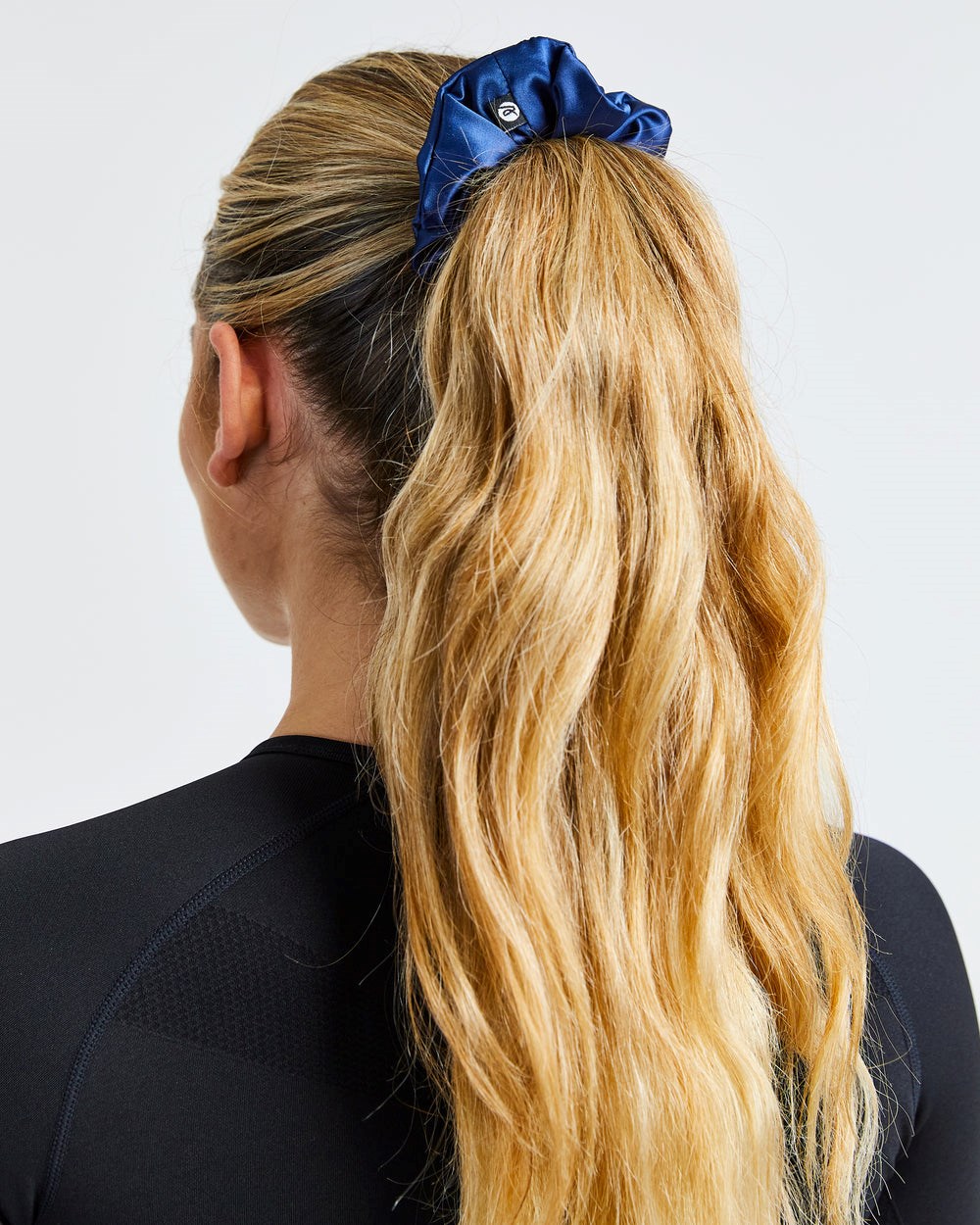 AYBL Scrunchie 4 Pack White/Black/Charcoal/Navy | 837641-KEJ