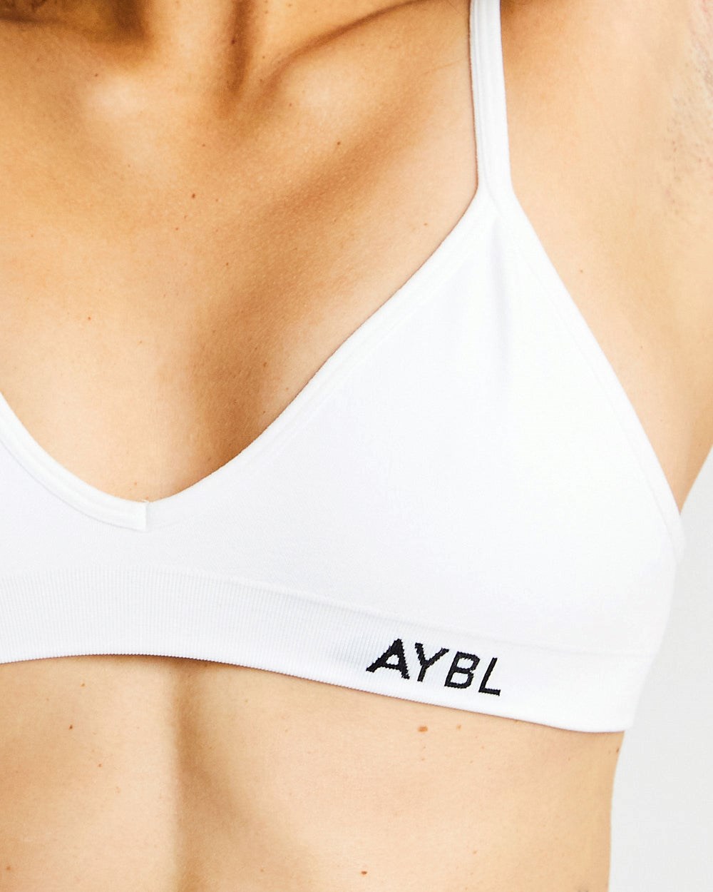 AYBL Seamless Bra Białe | 579604-JHZ