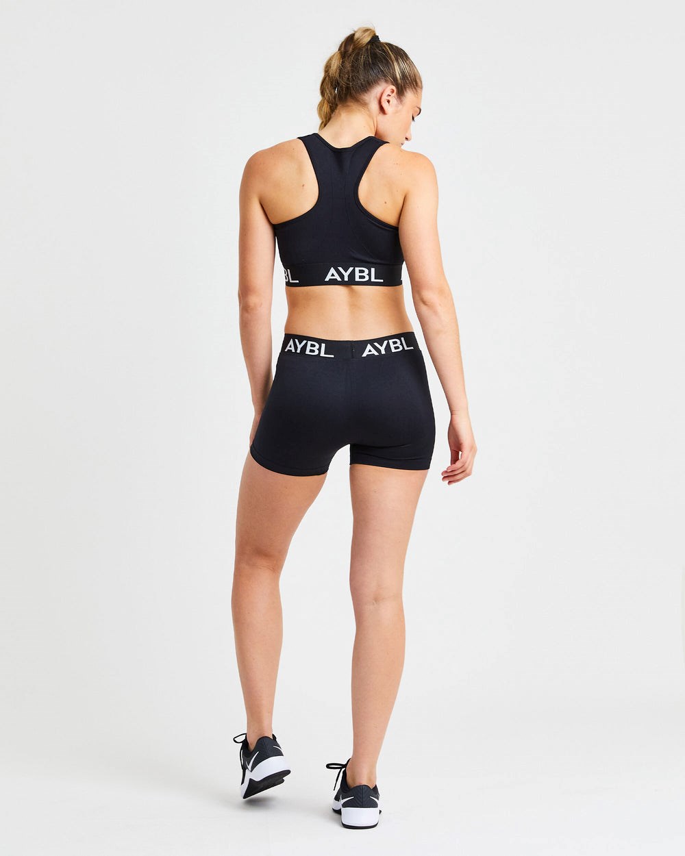 AYBL Staple Seamless Low Rise Shorts Czarne | 347086-LZG