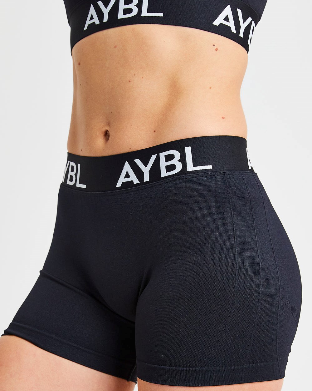 AYBL Staple Seamless Low Rise Shorts Czarne | 347086-LZG